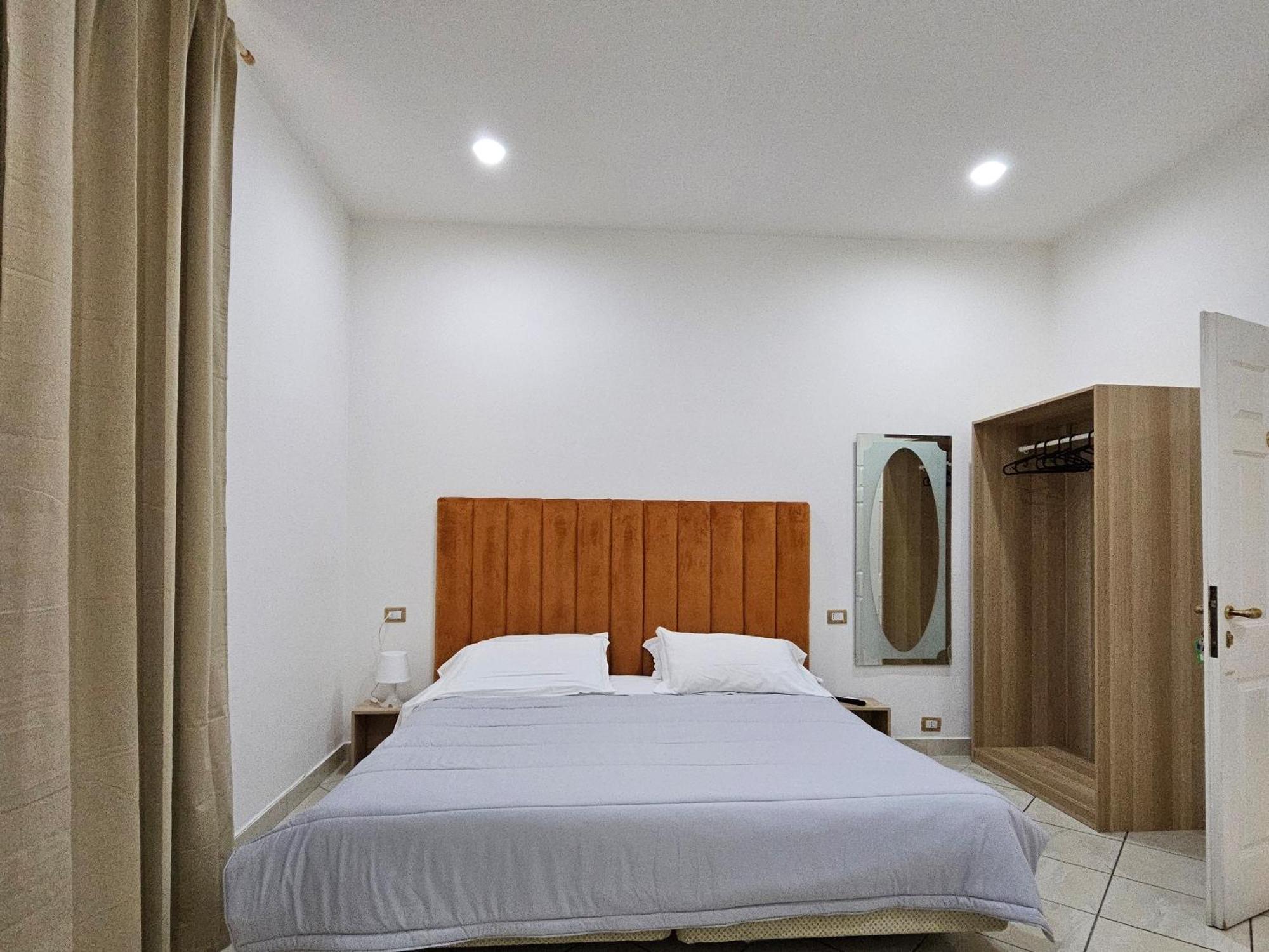 B&B Napoli Centrale Room&Jacuzzi Eksteriør bilde