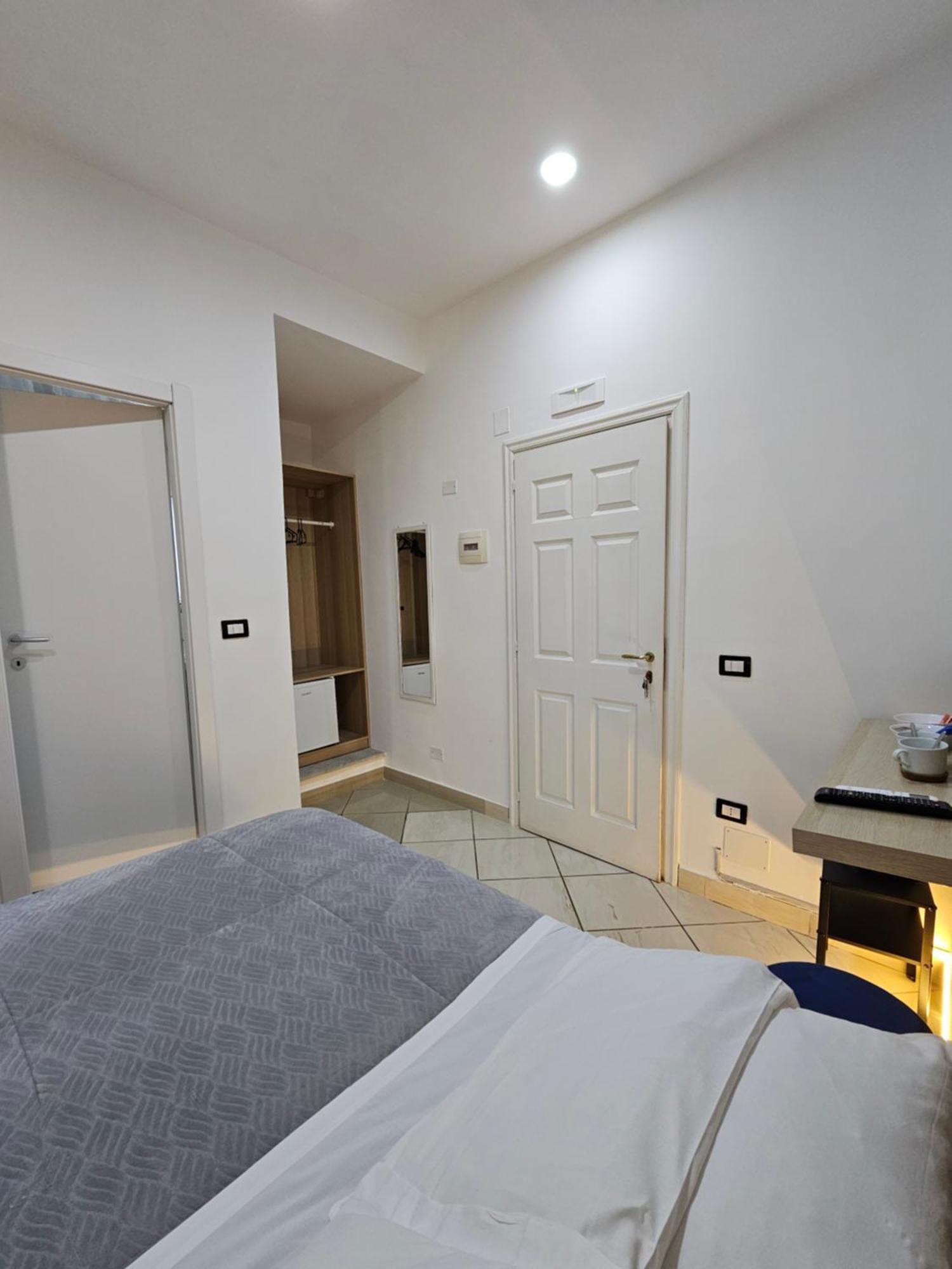 B&B Napoli Centrale Room&Jacuzzi Eksteriør bilde